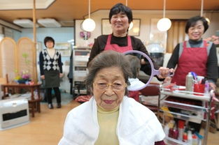 抱團(tuán)養(yǎng)老 銀發(fā)生活新模式，能否托起幸福晚年？